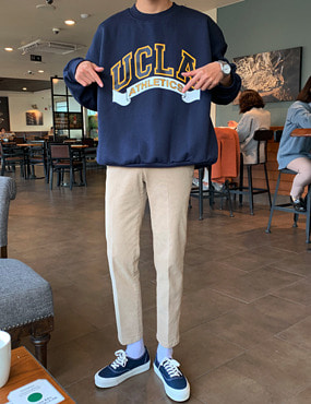 UCLA 기모맨투맨 (2color)
